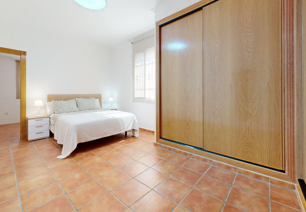 Casa adosada en Alicante - Beautiful & Charming House in Alicante