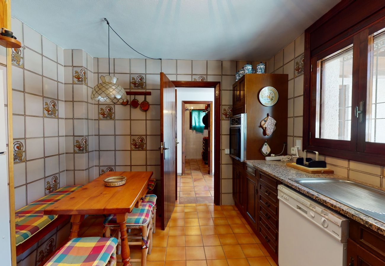 Chalet in Novelda - Family Rustic Villa