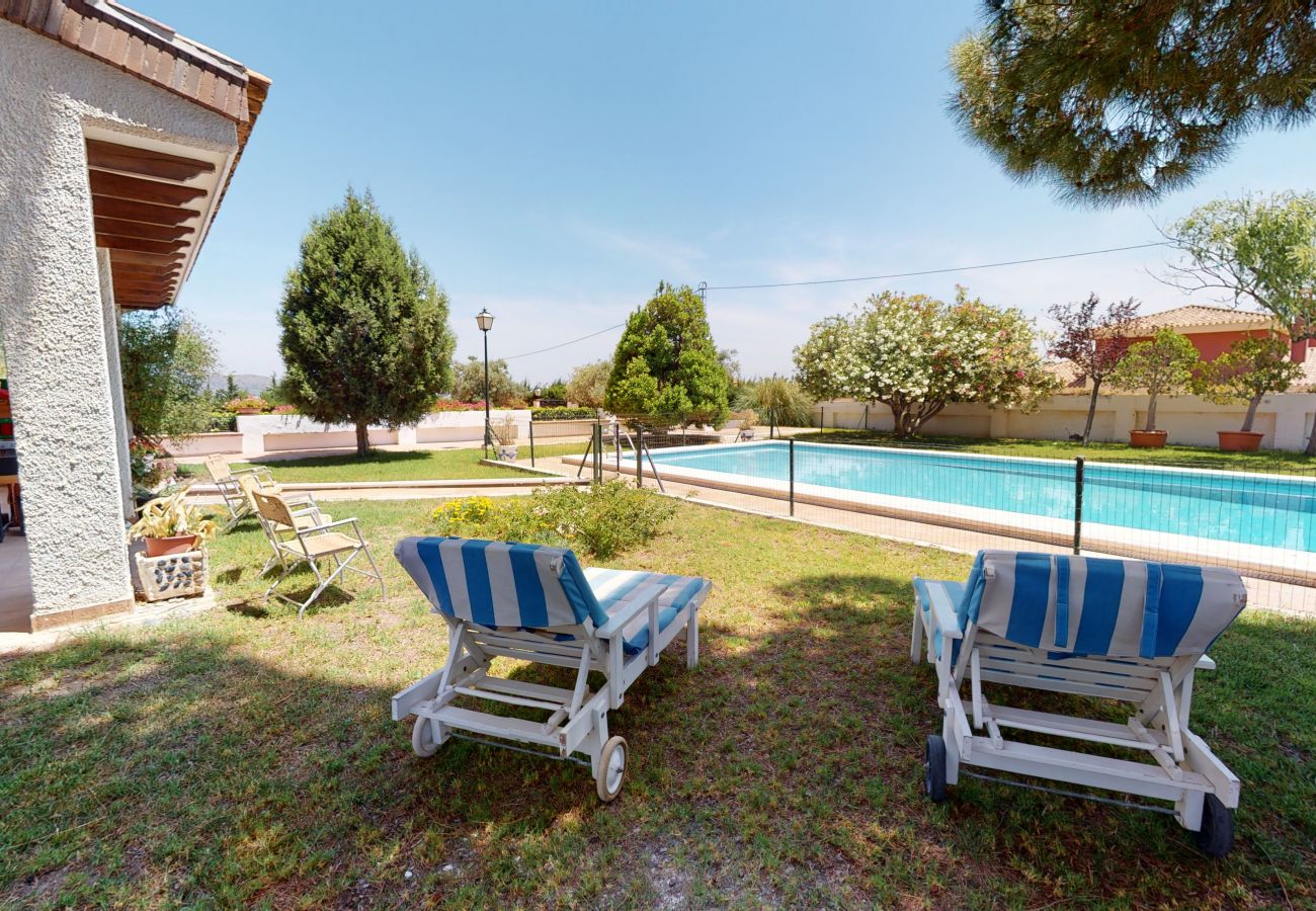 Chalet in Novelda - Family Rustic Villa