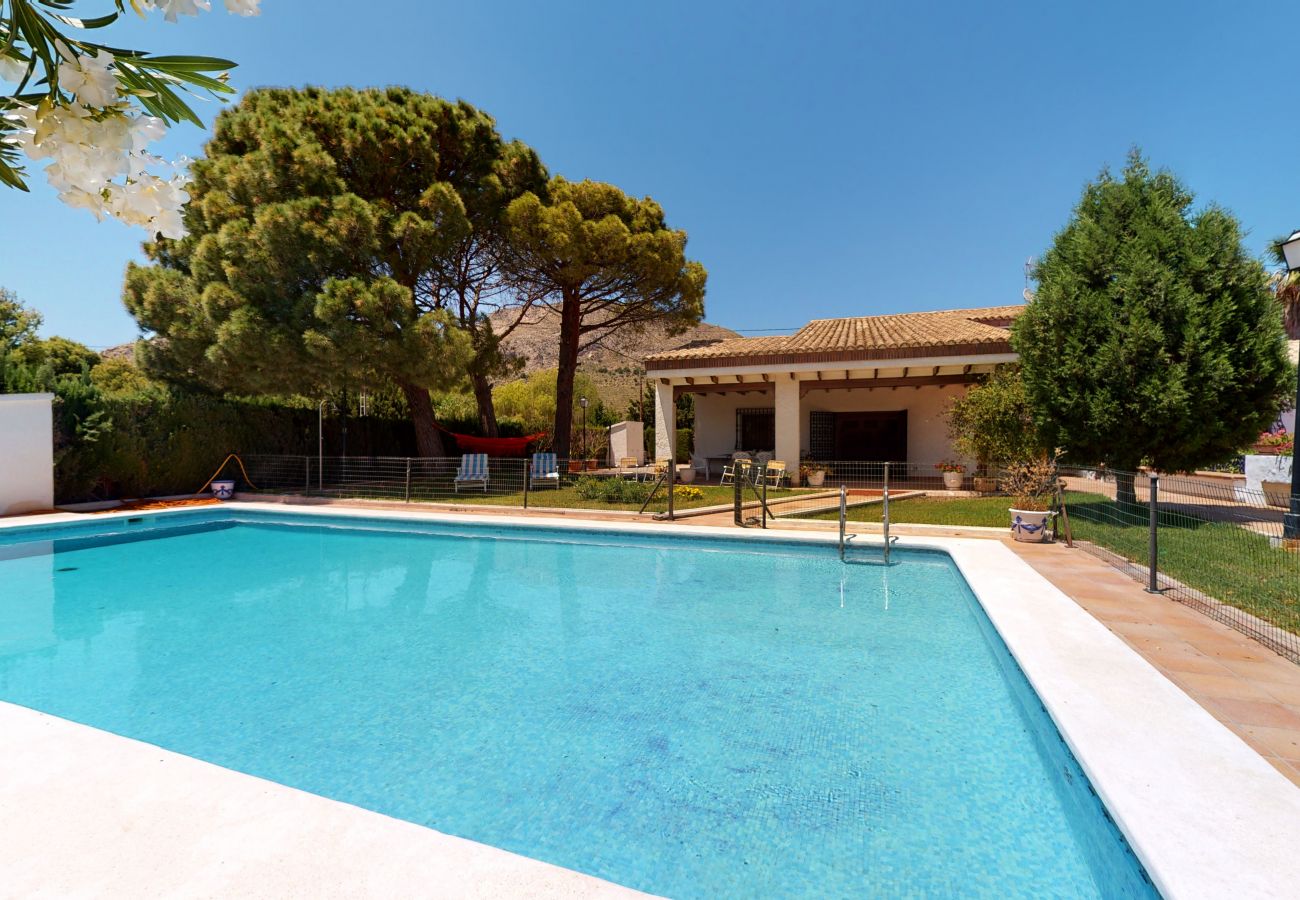 Chalet in Novelda - Family Rustic Villa