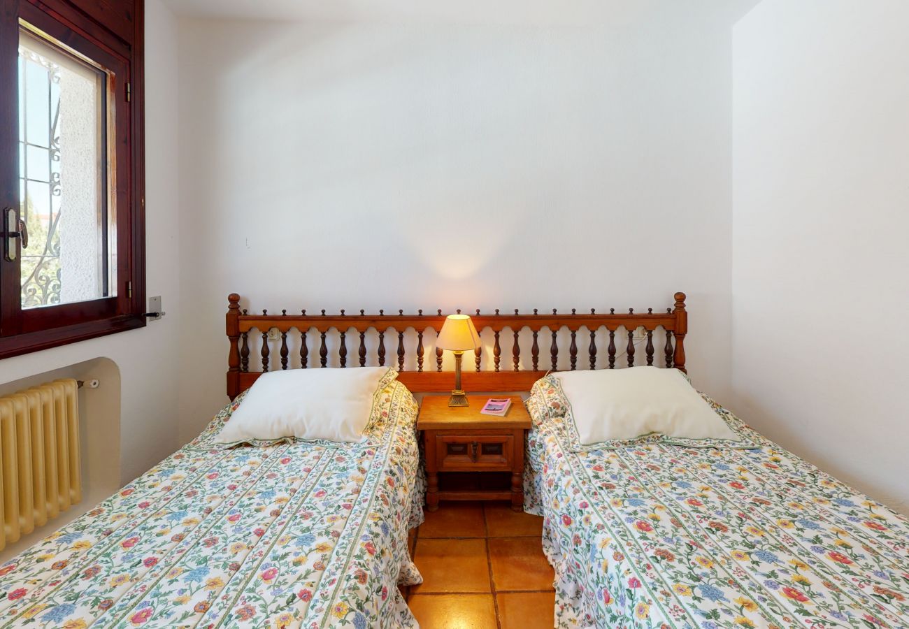 Chalet in Novelda - Family Rustic Villa