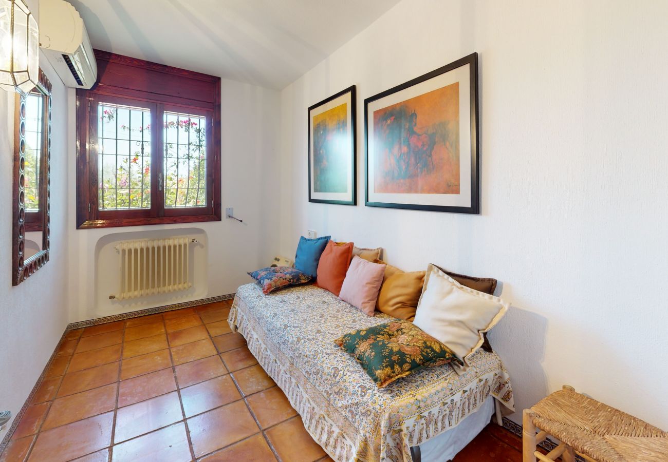 Chalet in Novelda - Family Rustic Villa