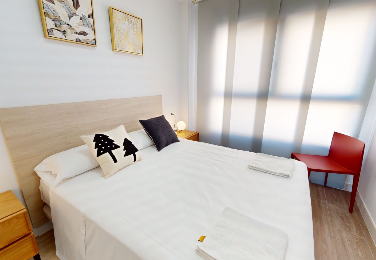 Apartment in Alicante / Alacant - Alicante Colorful Penthouse Center 5B