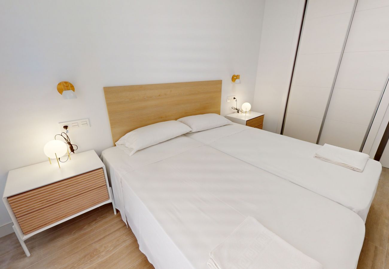 Apartment in Alicante / Alacant - Alicante Colorful Penthouse Center 5B