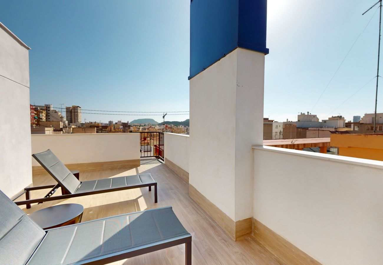 Apartment in Alicante / Alacant - Alicante Colorful Penthouse Center 5B