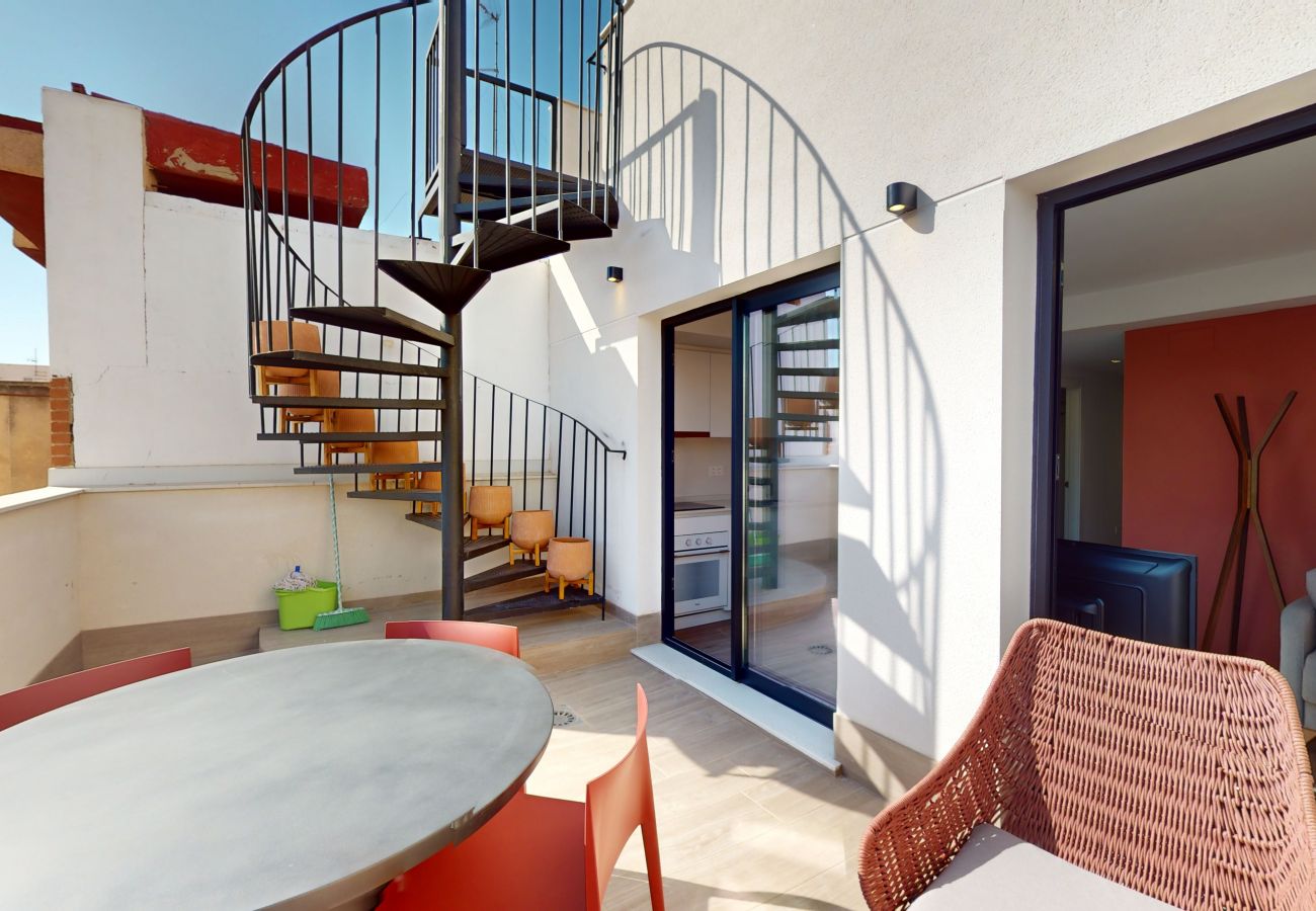 Apartment in Alicante / Alacant - Alicante Colorful Penthouse Center 5B