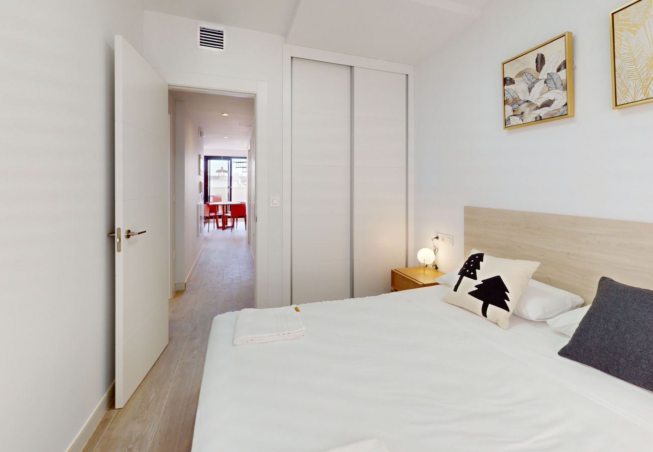 Apartment in Alicante / Alacant - Alicante Colorful Penthouse Center 5B