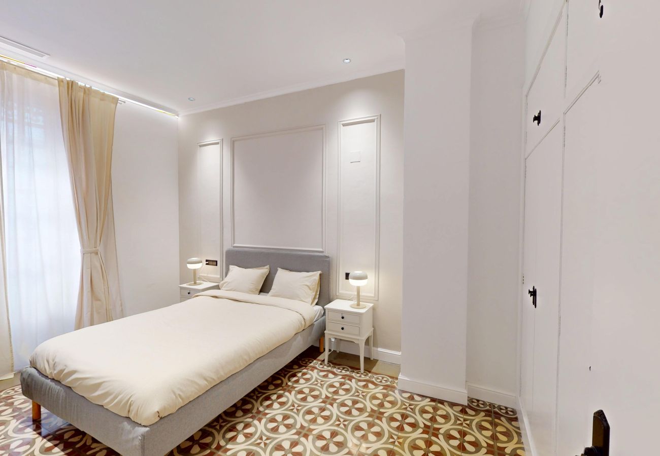Apartment in Alicante / Alacant - Vintage Luxury City Center