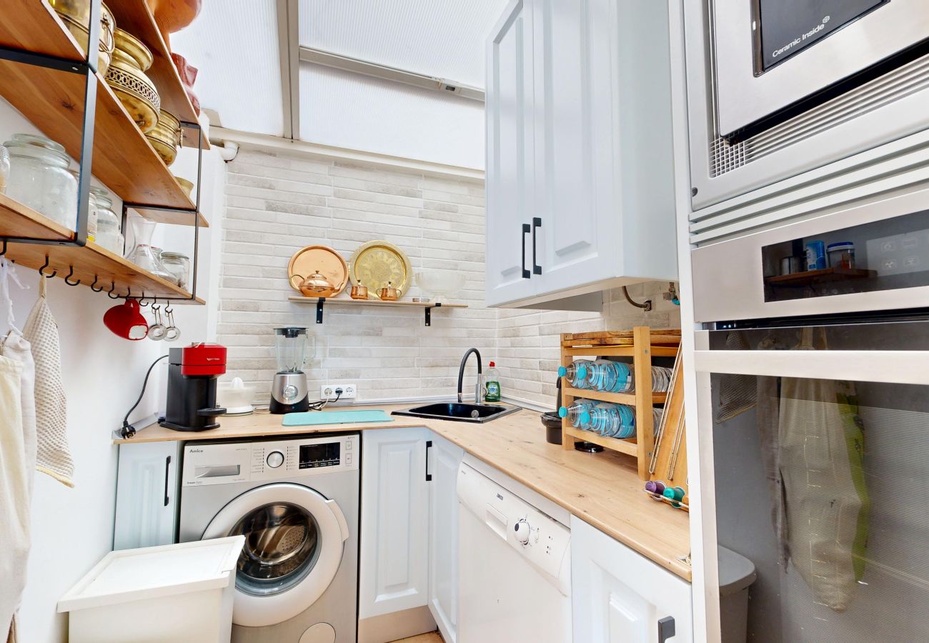 Apartment in Torrevieja - Nice Home with Swimming Pool