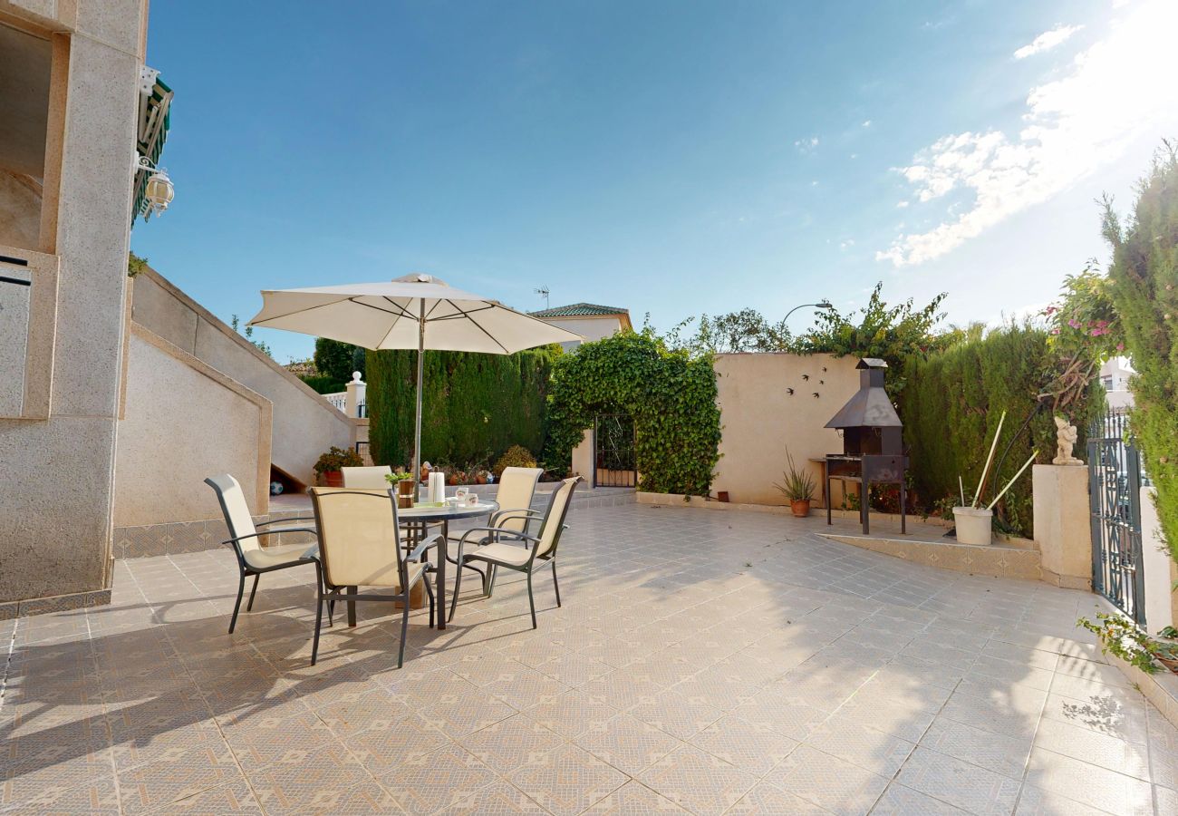 Apartment in Torrevieja - Nice Home with Swimming Pool