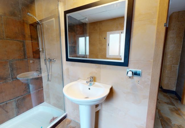 Villa in Alicante - ESPECTACULAR CHALET LICENCIA TURÍSTICA ALICANTE Villa in Alicante - ESPECTACULAR CHALET LICENCIA TURÍSTICA ALICANTE