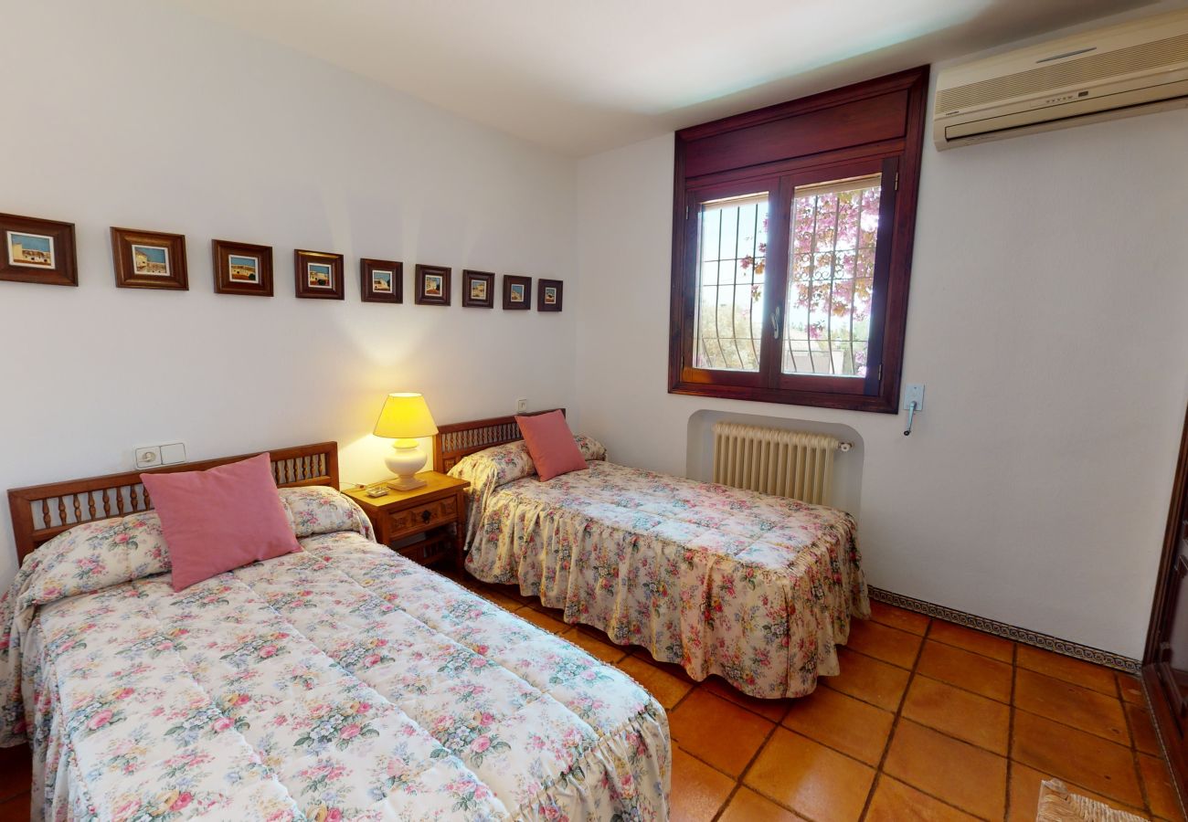 Villa in Novelda - Precioso Chalet en Novelda Villa in Novelda - Precioso Chalet en Novelda